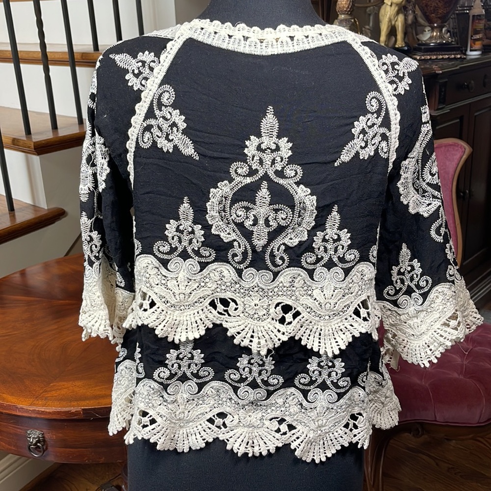 JANICE Lace Black/ White Ladies Top. One size see measurements